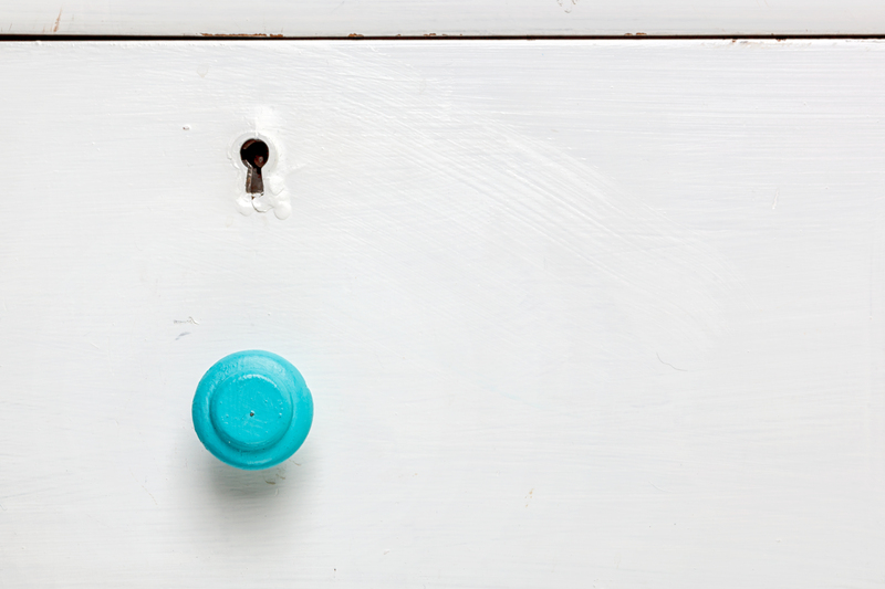 Turning Damaged Pots and Pans Into Art and Crafts